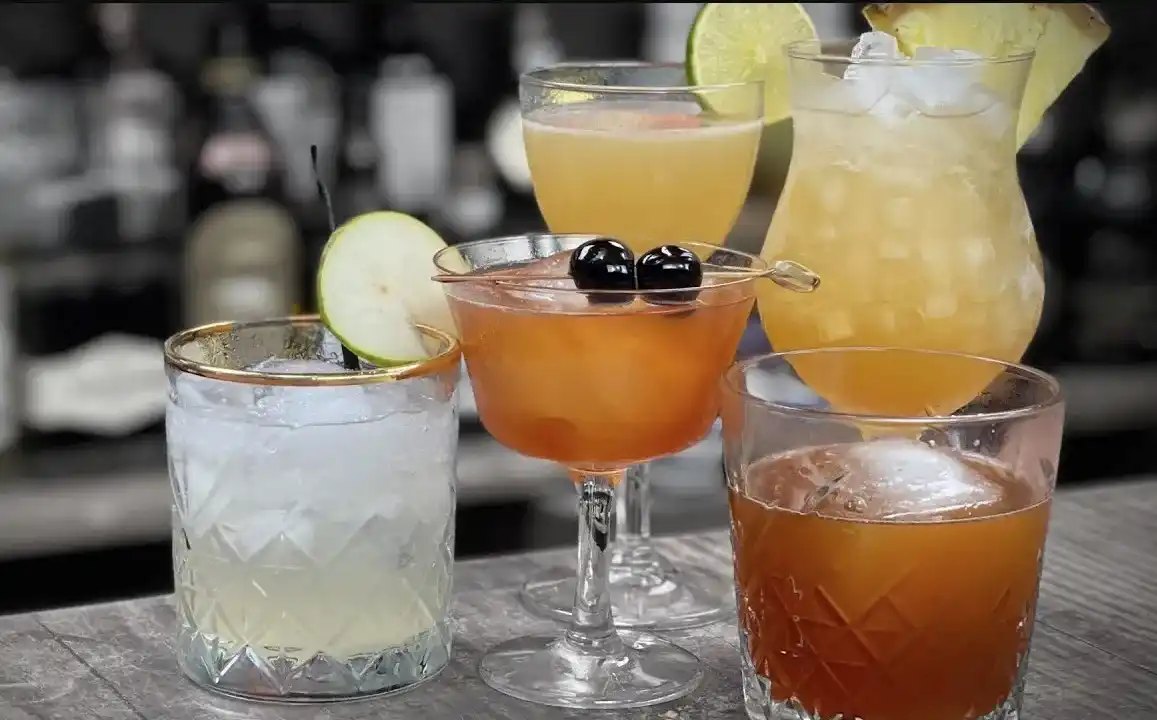 What is Overproof Rum and How to Make Bold Cocktails?