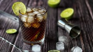 cuba libre cocktail